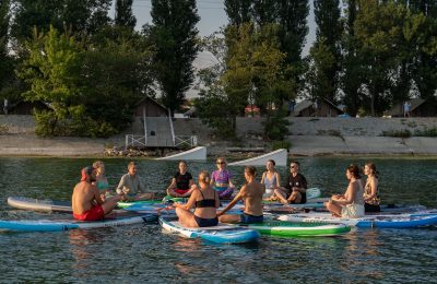 Летняя шавасана в Абрау-Дюрсо на Черноморском побережье