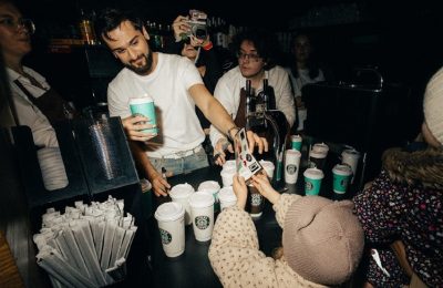 JONY и Stars Coffee создали музыкальный праздник «рядом» с поклонниками