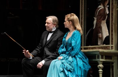 Сцены из комедии А.Н. Островского «Последняя жертва» в театре Ленком Марка Захарова